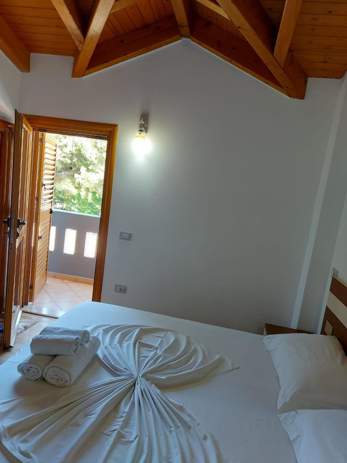 Relax Lodge *